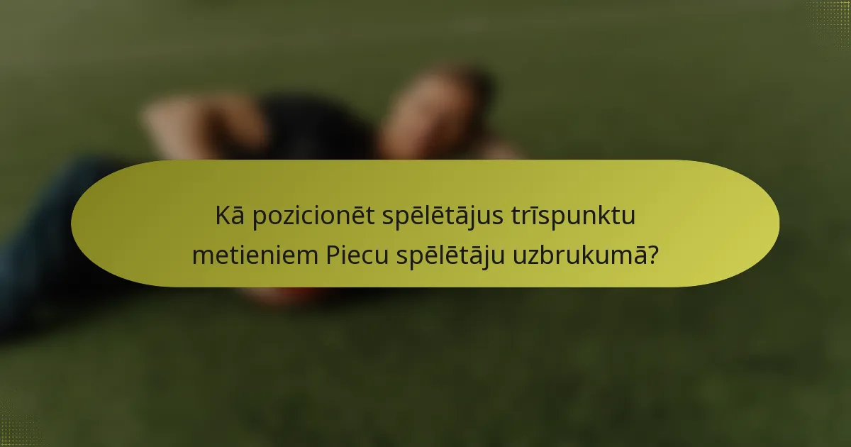 Kā pozicionēt spēlētājus trīspunktu metieniem Piecu spēlētāju uzbrukumā?